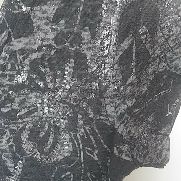 T shirt - Picture 2 of 5